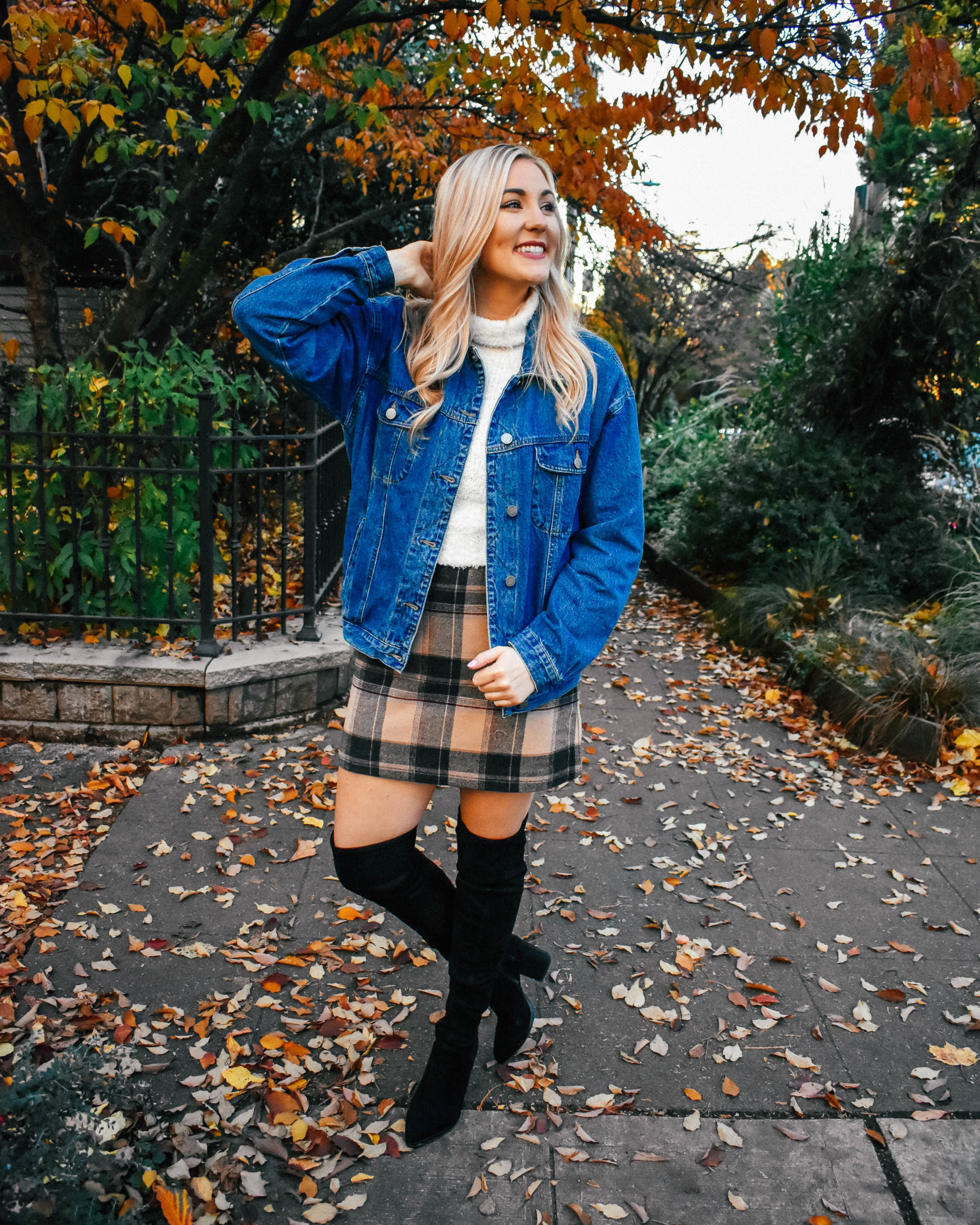 90s Inspired Outfit - Amy Bjorneby
