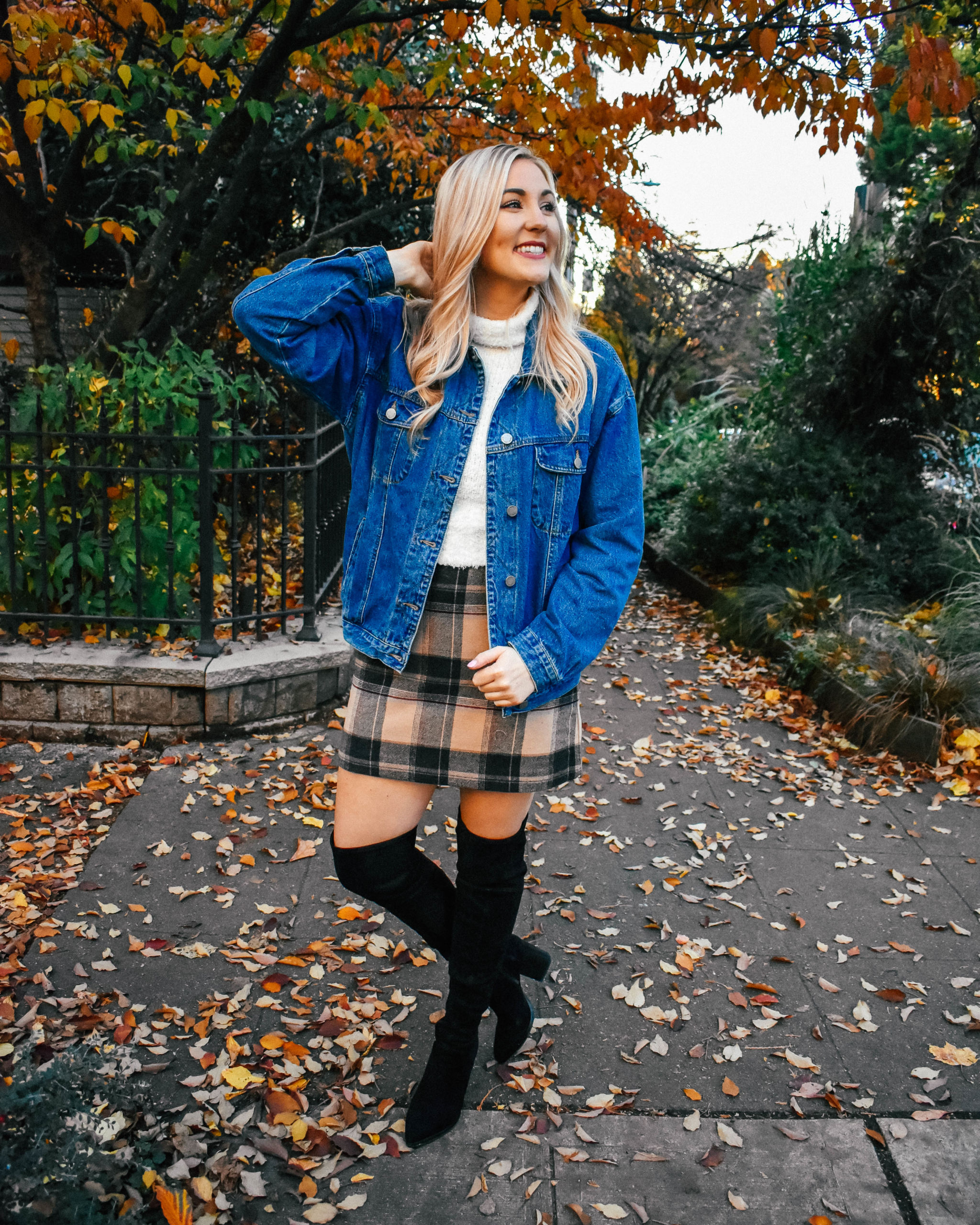 Grey plaid skirt 90s style best sale